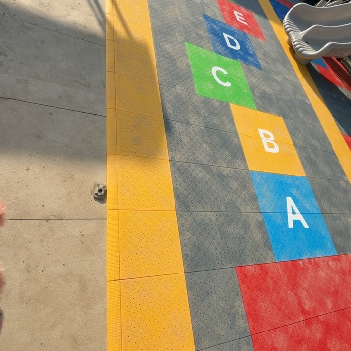 Professional Interlocking PP M - Outdoor Sport Floor Tiles review and price
